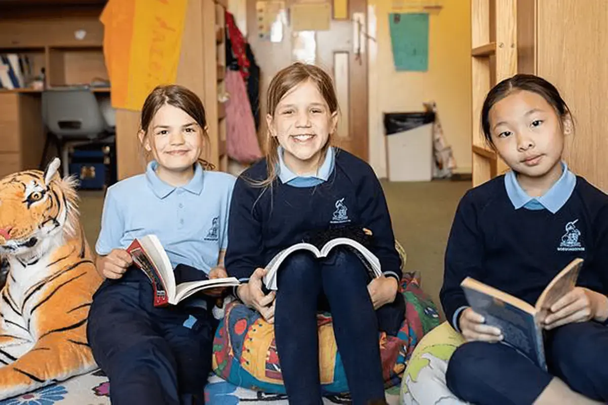 School Girls Reading